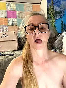 Venus22cumin online show from November 23, 2025, 4:06 pm