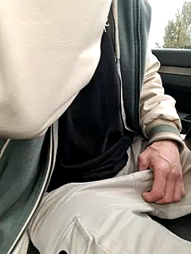 Zeefy online show from March 15, 2025, 1:29 pm