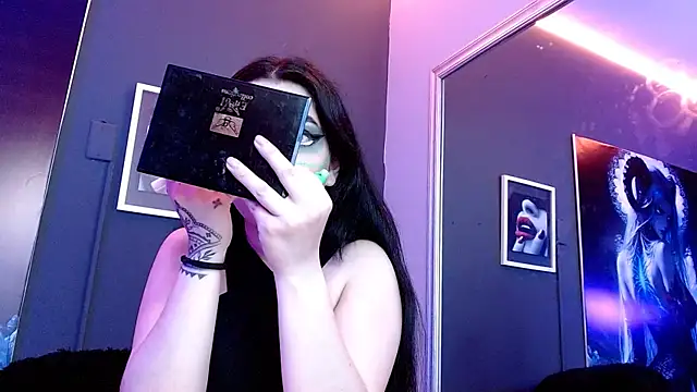 Snapshot of sophy_rock chatting on February 25, 2025, 5:51 pm sophy rock online show from February 25, 2025, 5:51 pm
