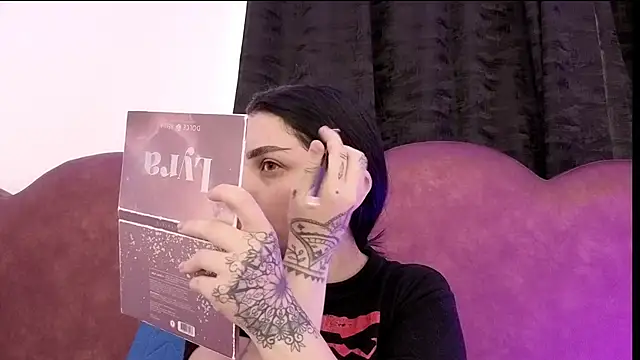 sophy rock online show from April 18, 2026, 2:41 pm