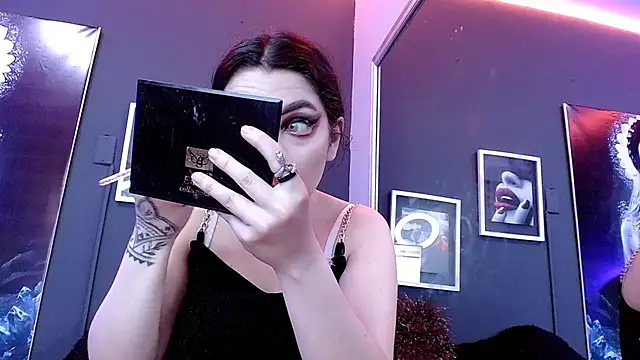 Snapshot of sophy_rock chatting on February 20, 2025, 1:30 pm sophy rock online show from February 20, 2025, 1:30 pm
