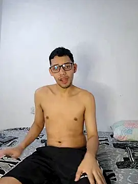 Snapshot of Diego-Monsalve chatting on March 21, 2025, 11:01 pm Diego-Monsalve online show from March 21, 2025, 11:01 pm