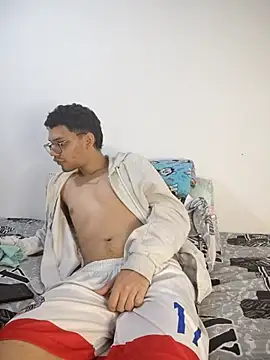 Snapshot of Diego-Monsalve chatting on March 19, 2025, 6:01 pm Diego-Monsalve online show from March 19, 2025, 6:01 pm