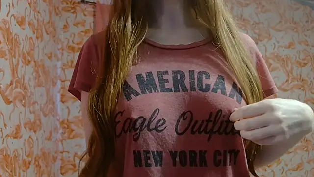 Snapshot of strawberrysmoothie chatting on February 6, 2026, 9:11 pm strawberrysmoothie online show from February 6, 2026, 9:11 pm