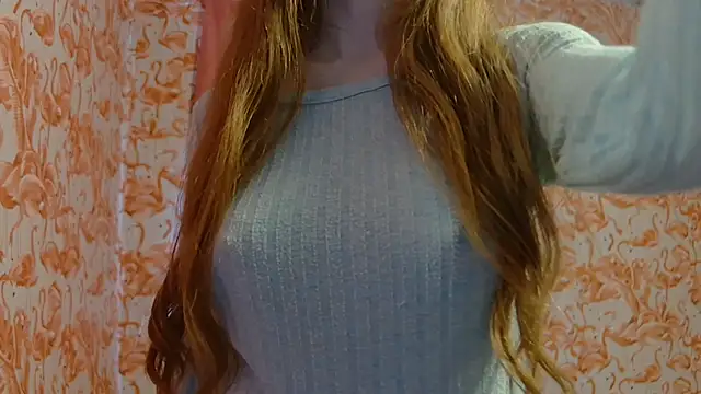 Snapshot of strawberrysmoothie chatting on February 14, 2026, 6:41 pm strawberrysmoothie online show from February 14, 2026, 6:41 pm