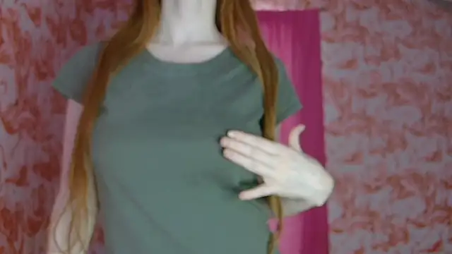 Snapshot of strawberrysmoothie chatting on May 20, 2026, 8:39 pm strawberrysmoothie online show from May 20, 2026, 8:39 pm