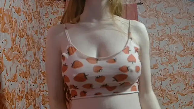 Snapshot of strawberrysmoothie chatting on February 26, 2026, 9:04 pm strawberrysmoothie online show from February 26, 2026, 9:04 pm