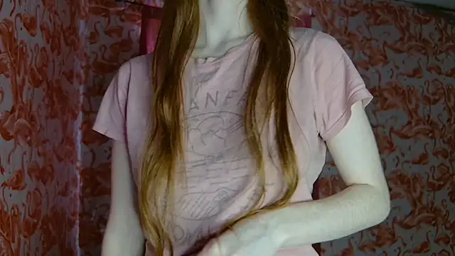 Snapshot of strawberrysmoothie chatting on April 27, 2026, 6:28 pm strawberrysmoothie online show from April 27, 2026, 6:28 pm