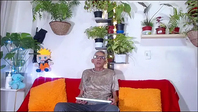 Snapshot of Leon_hot_X chatting on June 16, 2026, 4:45 am Leon hot X online show from June 16, 2026, 4:45 am
