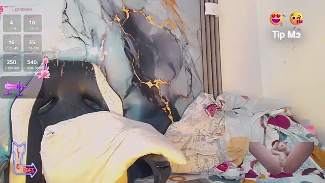 khiara moretti online show from May 21, 2026, 11:40 am