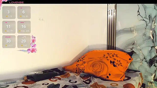 khiara moretti online show from December 2, 2025, 11:45 am