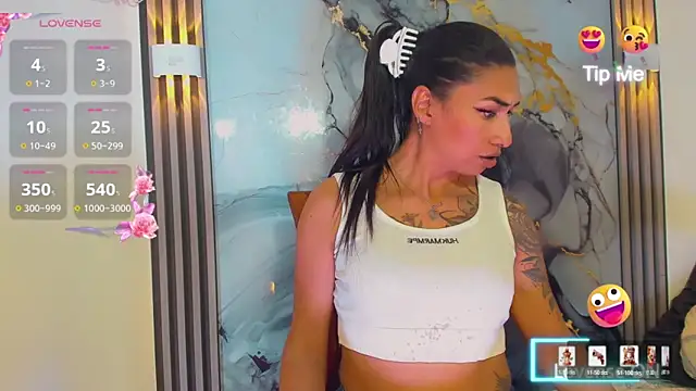 khiara moretti online show from March 9, 2026, 7:39 pm