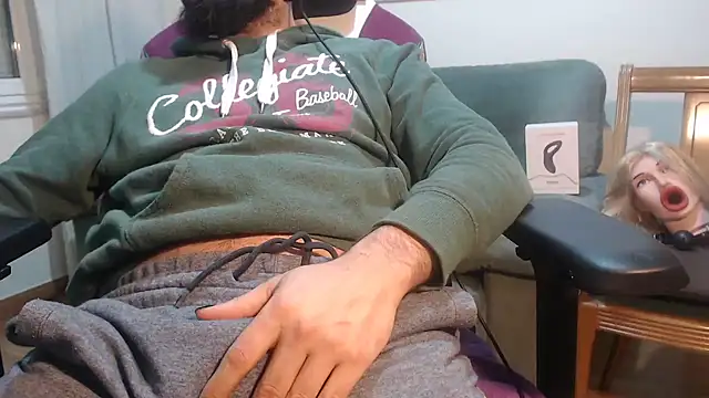 Snapshot of master4subslut chatting on January 28, 2025, 3:04 am master4subslut online show from January 28, 2025, 3:04 am