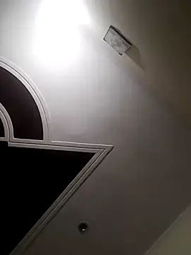 Shoni   online show from December 1, 2024, 6:13 pm