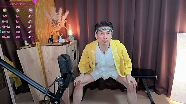 HARU-outdoor-x online show from October 31, 2025, 2:24 pm