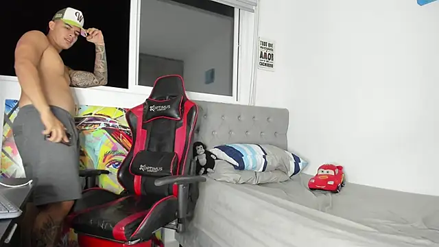 jacob firexx online show from October 3, 2025, 1:53 am