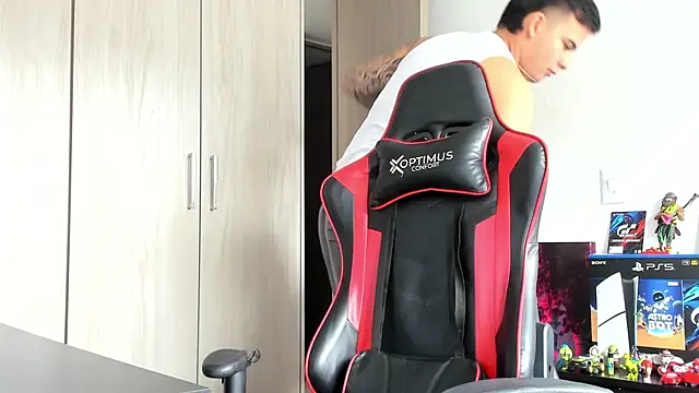 jacob firexx online show from October 21, 2025, 2:05 pm