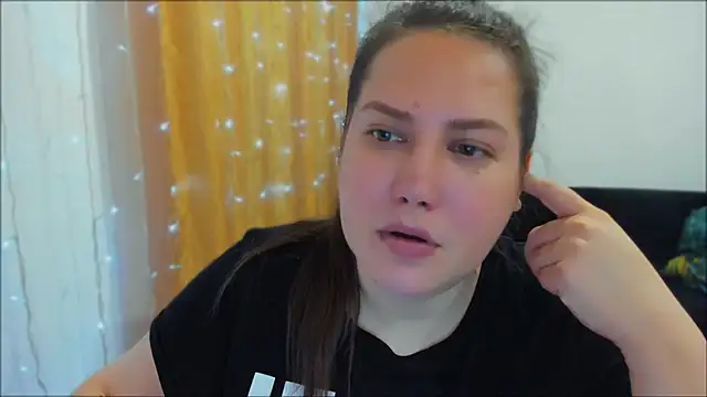 Snapshot of _madalexa_ chatting on October 16, 2025, 7:22 pm madalexa online show from October 16, 2025, 7:22 pm