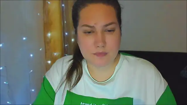 Snapshot of _madalexa_ chatting on December 5, 2025, 8:39 pm madalexa online show from December 5, 2025, 8:39 pm