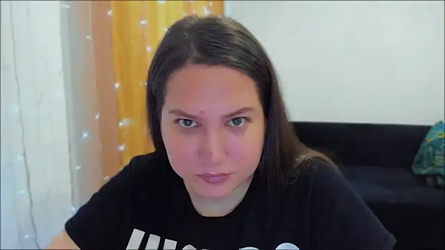 Snapshot of _madalexa_ chatting on October 14, 2025, 1:34 pm madalexa online show from October 14, 2025, 1:34 pm