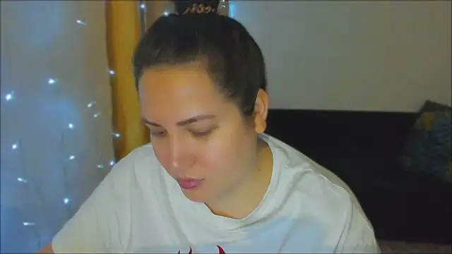 Snapshot of _madalexa_ chatting on October 25, 2025, 10:32 pm madalexa online show from October 25, 2025, 10:32 pm