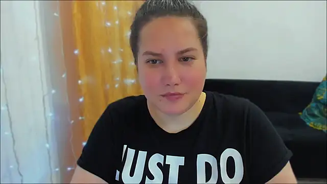 Snapshot of _madalexa_ chatting on October 15, 2025, 7:44 pm madalexa online show from October 15, 2025, 7:44 pm