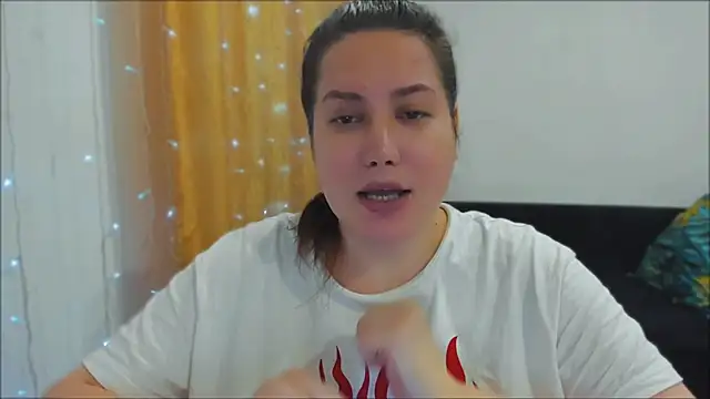 Snapshot of _madalexa_ chatting on October 27, 2025, 3:13 pm madalexa online show from October 27, 2025, 3:13 pm