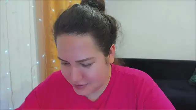 Snapshot of _madalexa_ chatting on November 10, 2025, 12:21 pm madalexa online show from November 10, 2025, 12:21 pm