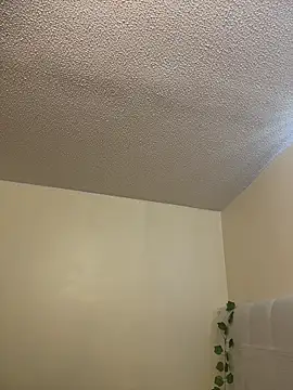 Megan Rodrigo online show from April 2, 2026, 12:45 pm