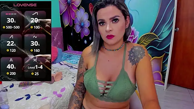 Snapshot of mia_bigtits17 chatting on March 10, 2025, 8:45 pm mia bigtits17 online show from March 10, 2025, 8:45 pm