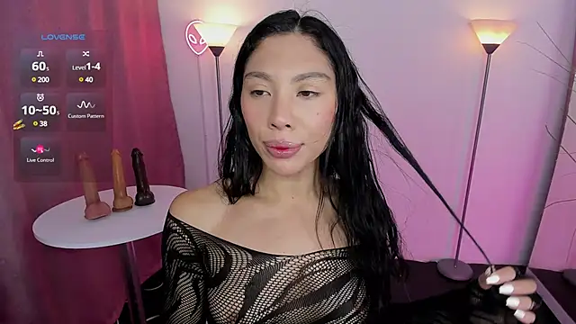 Snapshot of Dayanna_tecca chatting on February 18, 2025, 10:25 pm Dayanna tecca online show from February 18, 2025, 10:25 pm