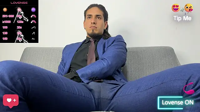 Snapshot of Tom_blunt96 chatting on October 4, 2025, 10:55 pm Tom blunt96 online show from October 4, 2025, 10:55 pm