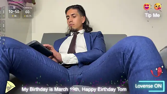 Snapshot of Tom_blunt96 chatting on March 22, 2025, 6:36 pm Tom blunt96 online show from March 22, 2025, 6:36 pm