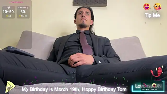 Snapshot of Tom_blunt96 chatting on March 20, 2025, 11:23 pm Tom blunt96 online show from March 20, 2025, 11:23 pm