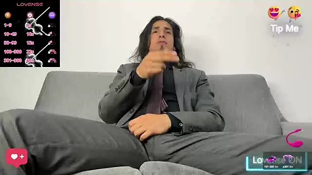 Snapshot of Tom_blunt96 chatting on September 20, 2025, 3:55 am Tom blunt96 online show from September 20, 2025, 3:55 am