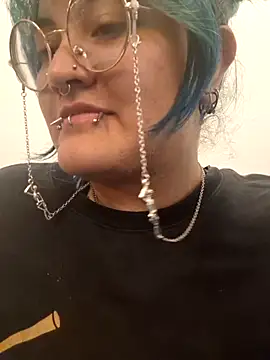 lucky-leah online show from March 21, 2026, 4:03 am