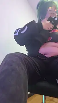 lucky-leah online show from February 27, 2026, 3:29 am