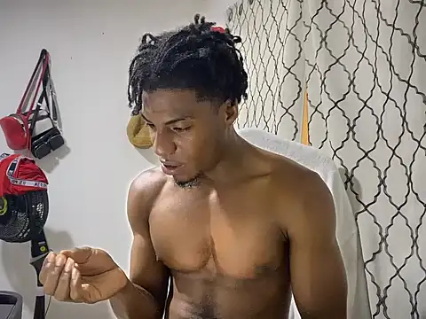 Snapshot of andrews2399 chatting on September 28, 2025, 4:58 pm andrews2399 online show from September 28, 2025, 4:58 pm