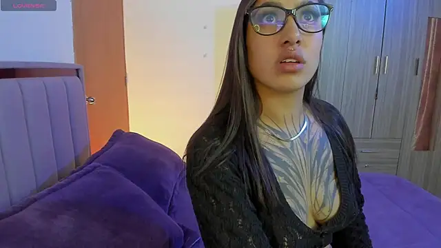 Snapshot of Kayla_foxxy chatting on November 5, 2025, 3:42 am Kayla foxxy online show from November 5, 2025, 3:42 am