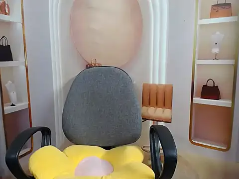 Love bug15 online show from April 24, 2026, 6:48 am