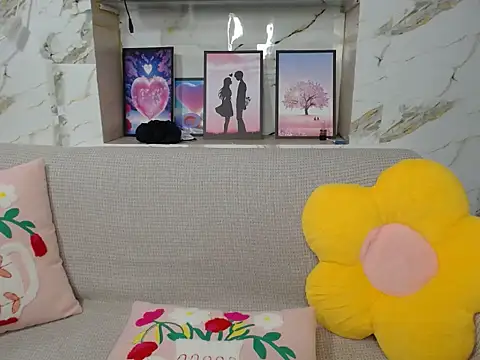 Love bug15 online show from October 4, 2025, 5:53 am