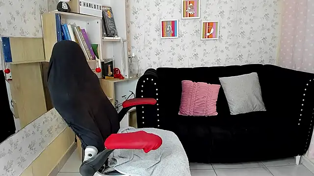 bbw charlote online show from September 26, 2025, 12:12 pm