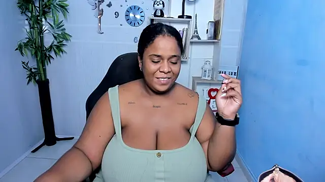 bbw charlote online show from March 21, 2025, 12:06 pm