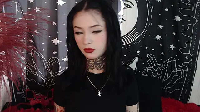 Snapshot of Isabella__dark chatting on February 5, 2025, 8:35 pm Isabella dark online show from February 5, 2025, 8:35 pm