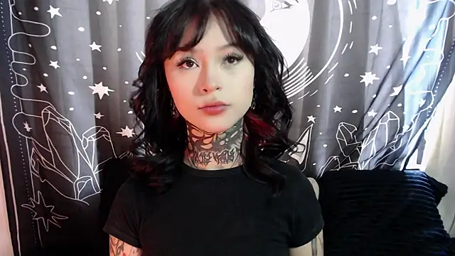 Snapshot of Isabella__dark chatting on January 20, 2025, 7:04 pm Isabella dark online show from January 20, 2025, 7:04 pm
