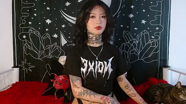 Snapshot of Isabella__dark chatting on October 17, 2025, 9:49 pm Isabella dark online show from October 17, 2025, 9:49 pm