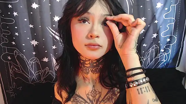 Snapshot of Isabella__dark chatting on January 18, 2025, 8:19 pm Isabella dark online show from January 18, 2025, 8:19 pm