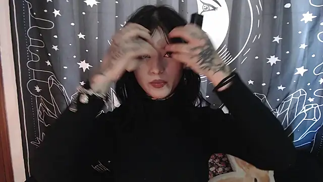 Snapshot of Isabella__dark chatting on January 21, 2025, 7:17 pm Isabella dark online show from January 21, 2025, 7:17 pm