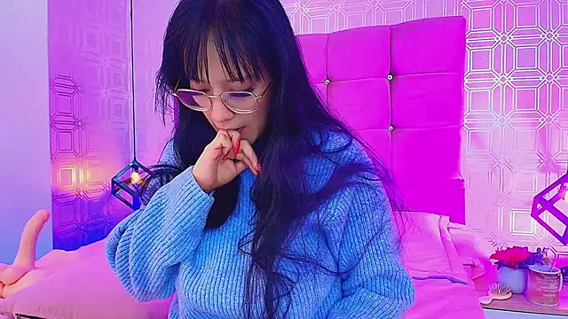 Snapshot of AlissonLopez_ chatting on December 13, 2024, 10:19 am AlissonLopez online show from December 13, 2024, 10:19 am