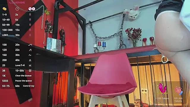 Snapshot of MistressAndre chatting on February 20, 2026, 9:39 pm MistressAndre online show from February 20, 2026, 9:39 pm